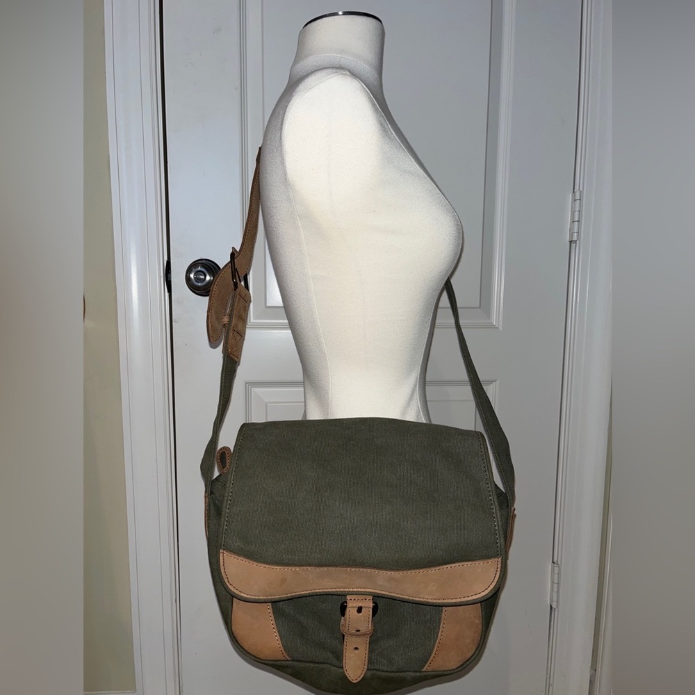LL Bean Canvas Shoulder Bag Crossbody Purse Leather Trim EUC